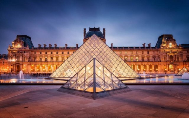 Louvre + Seine Cruise + Eiffel Tower 1